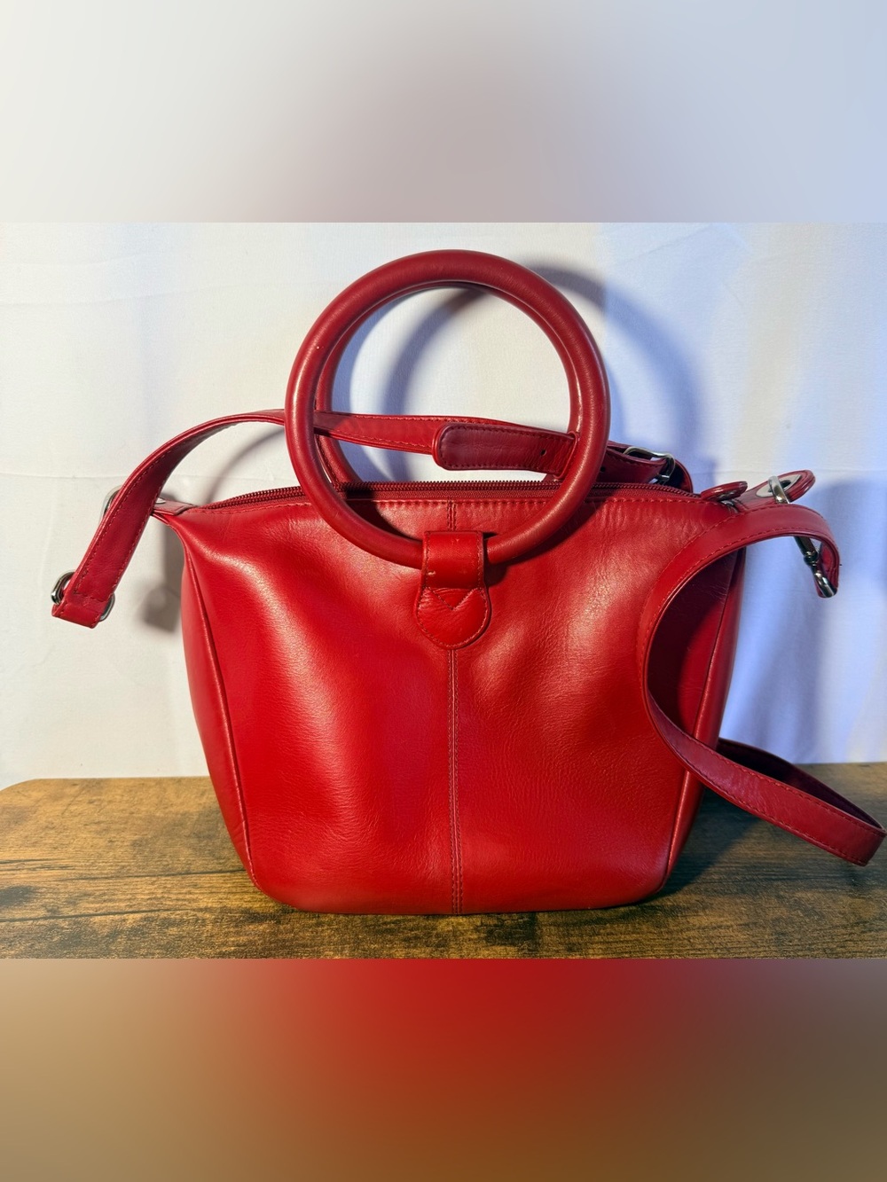 ili New York Red Leather Ring-Handle Crossbody Detachable Strap Handbag